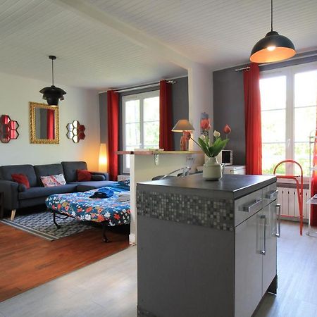 Disponible - Appartement Entier - Ligne H 15Mn Paris-Gare Du Nord, Parking Rue Gratuit, 4 Pers, Station De Train En Face Toutes Les 15Mn, Hippodrome, Cdfas, Universite, Borne Electrique, 1Er Etage 오본느 외부 사진