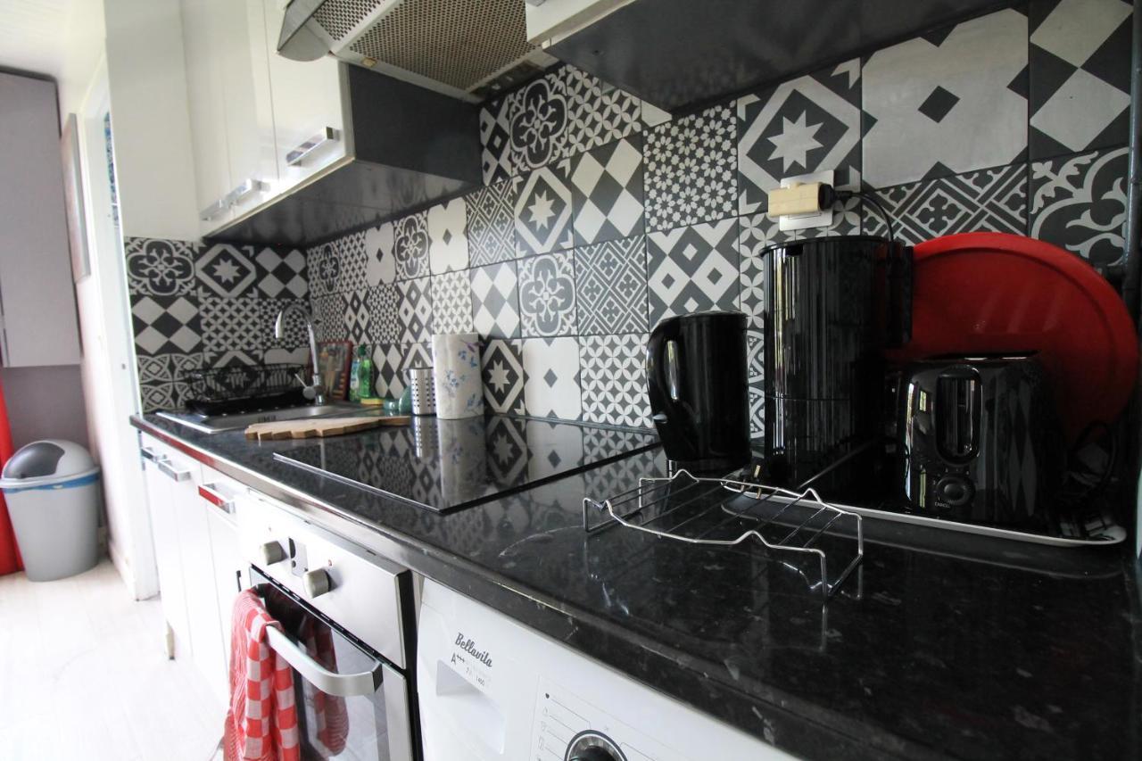 Disponible - Appartement Entier - Ligne H 15Mn Paris-Gare Du Nord, Parking Rue Gratuit, 4 Pers, Station De Train En Face Toutes Les 15Mn, Hippodrome, Cdfas, Universite, Borne Electrique, 1Er Etage 오본느 외부 사진