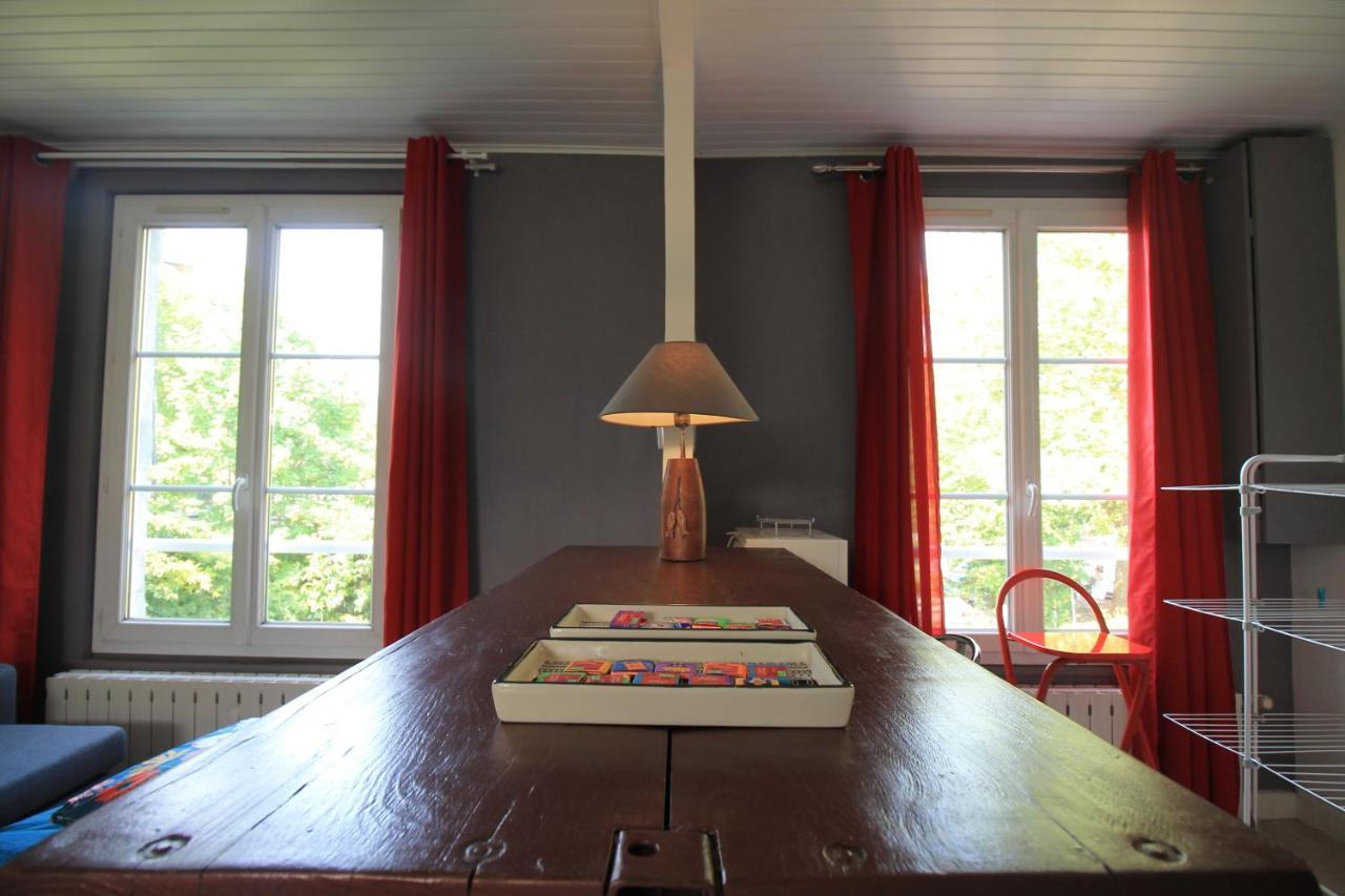 Disponible - Appartement Entier - Ligne H 15Mn Paris-Gare Du Nord, Parking Rue Gratuit, 4 Pers, Station De Train En Face Toutes Les 15Mn, Hippodrome, Cdfas, Universite, Borne Electrique, 1Er Etage 오본느 외부 사진